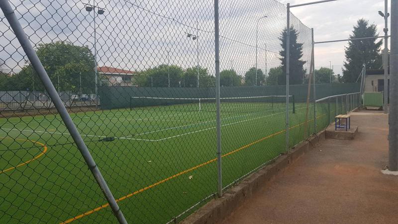 Il campo in erba sintetica